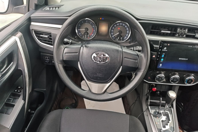 Toyota Corolla 2015 #11 Toyota Corolla 2015 car image #11
