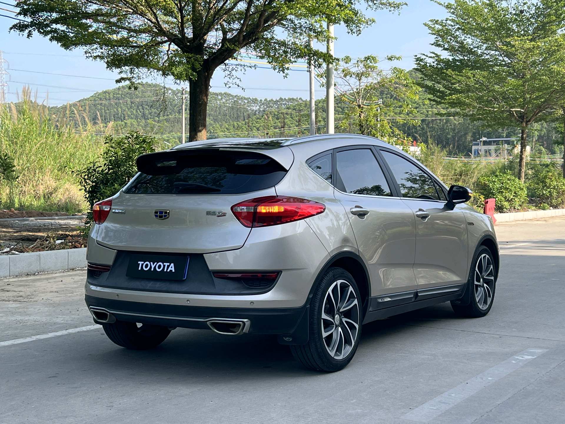 GEELY Emgrand GS 2018 car image #4