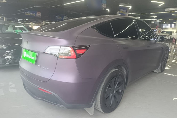 Tesla Model Y 2024 #7 Tesla Model Y 2024 car image #7
