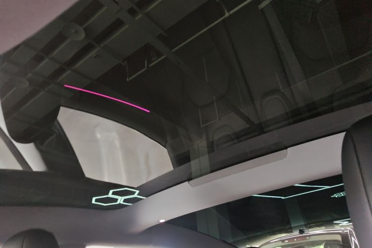 Tesla Model 3 2024 car image #18