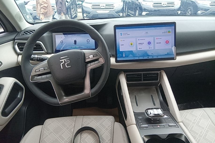 BYD YuanUP 2024 #11 BYD YuanUP 2024 immagine di auto #11