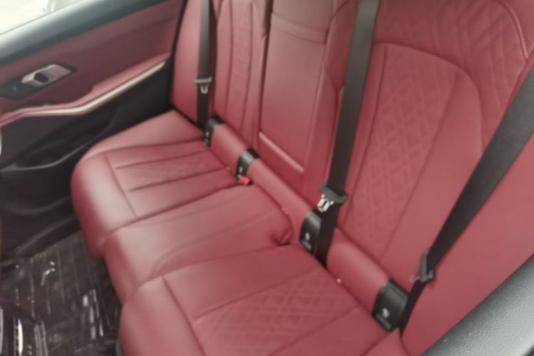 BMW 3 Series 2023 car image #17