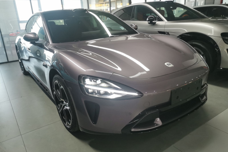 MI SU7 2025 immagine di auto #4