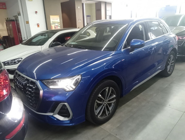 Audi Q3 2021 car image 