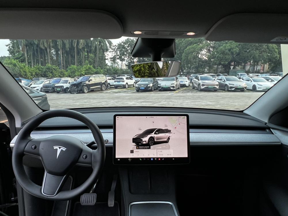 Tesla Model Y 2023 #21 Tesla Model Y 2023 car image #21
