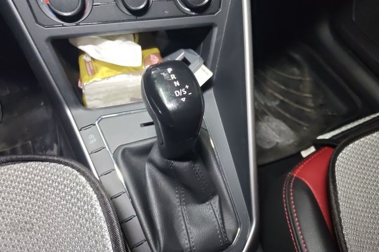 Volkswagen Polo 2019 car image #16