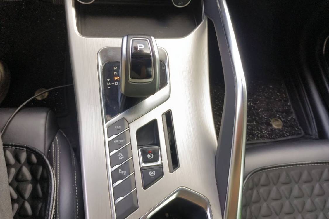 GEELY Coolray 2019 #27 GEELY Coolray 2019 car image #27