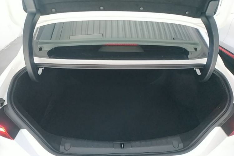 GEELY Binray 2019 image de voiture #19