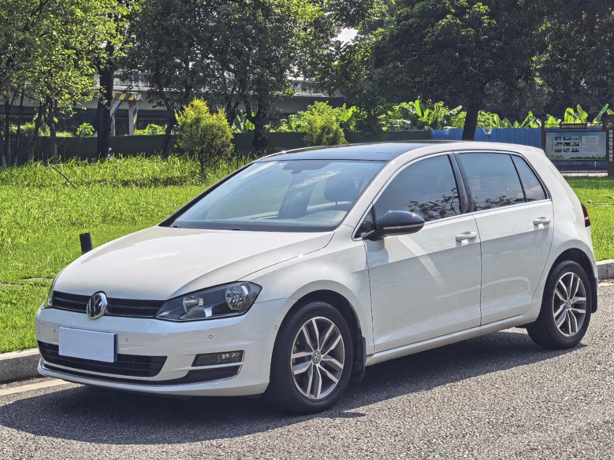 Volkswagen Golf 2017 car image 