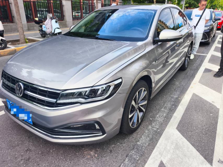 2018 2018 car image