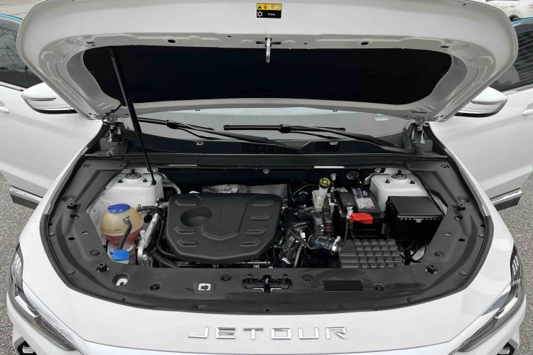 Jetour X70 PLUS 2024 car image #19