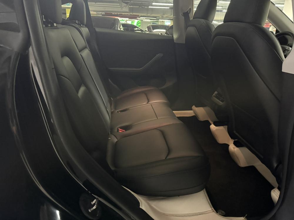 Tesla Model Y 2024 immagine di auto #13