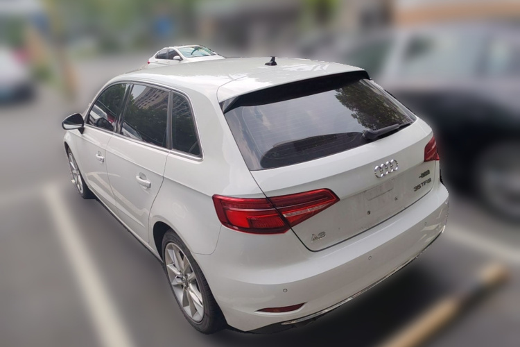 Audi A3 2018 car image #5
