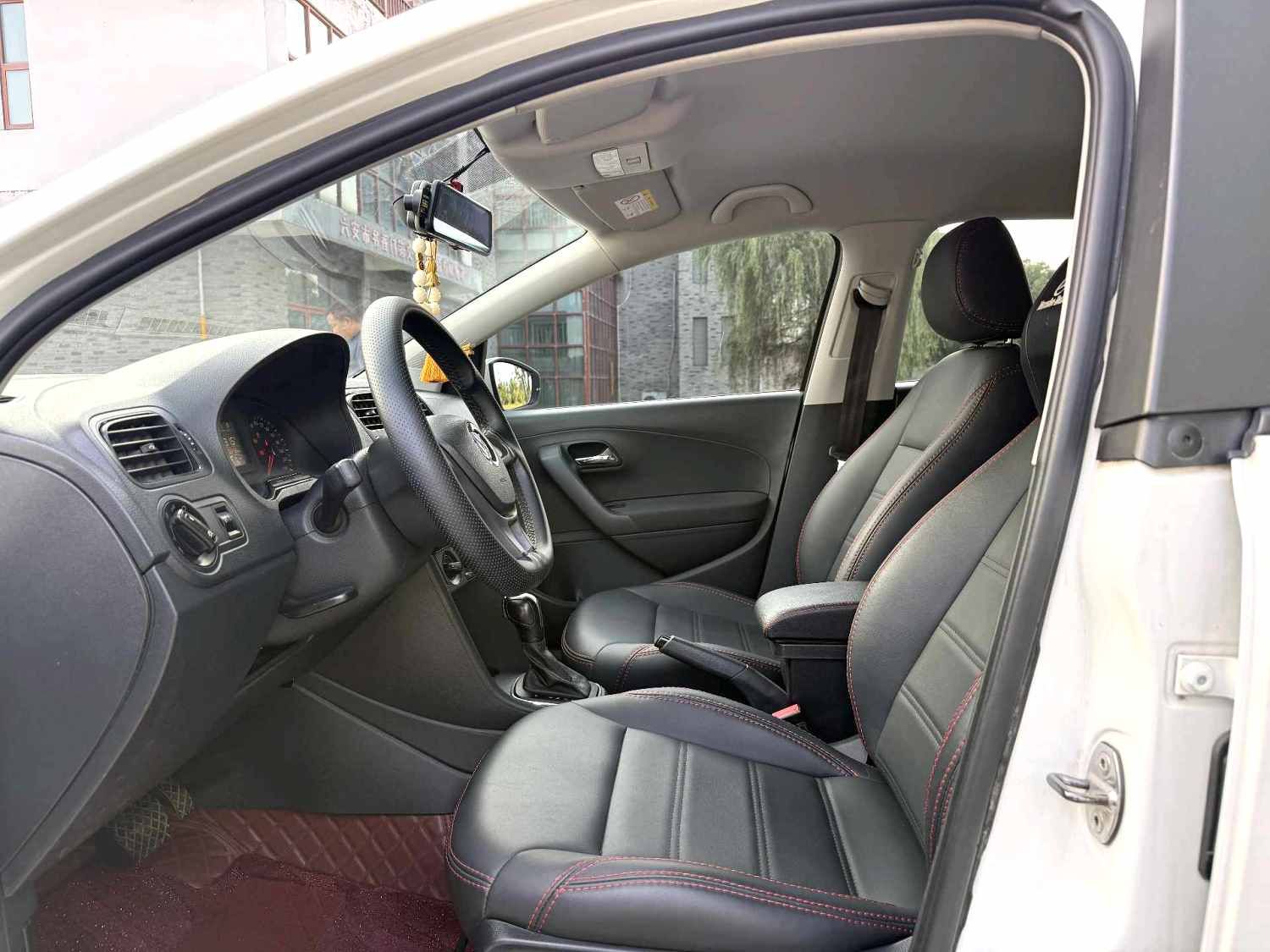 Volkswagen Polo 2019 immagine di auto #4