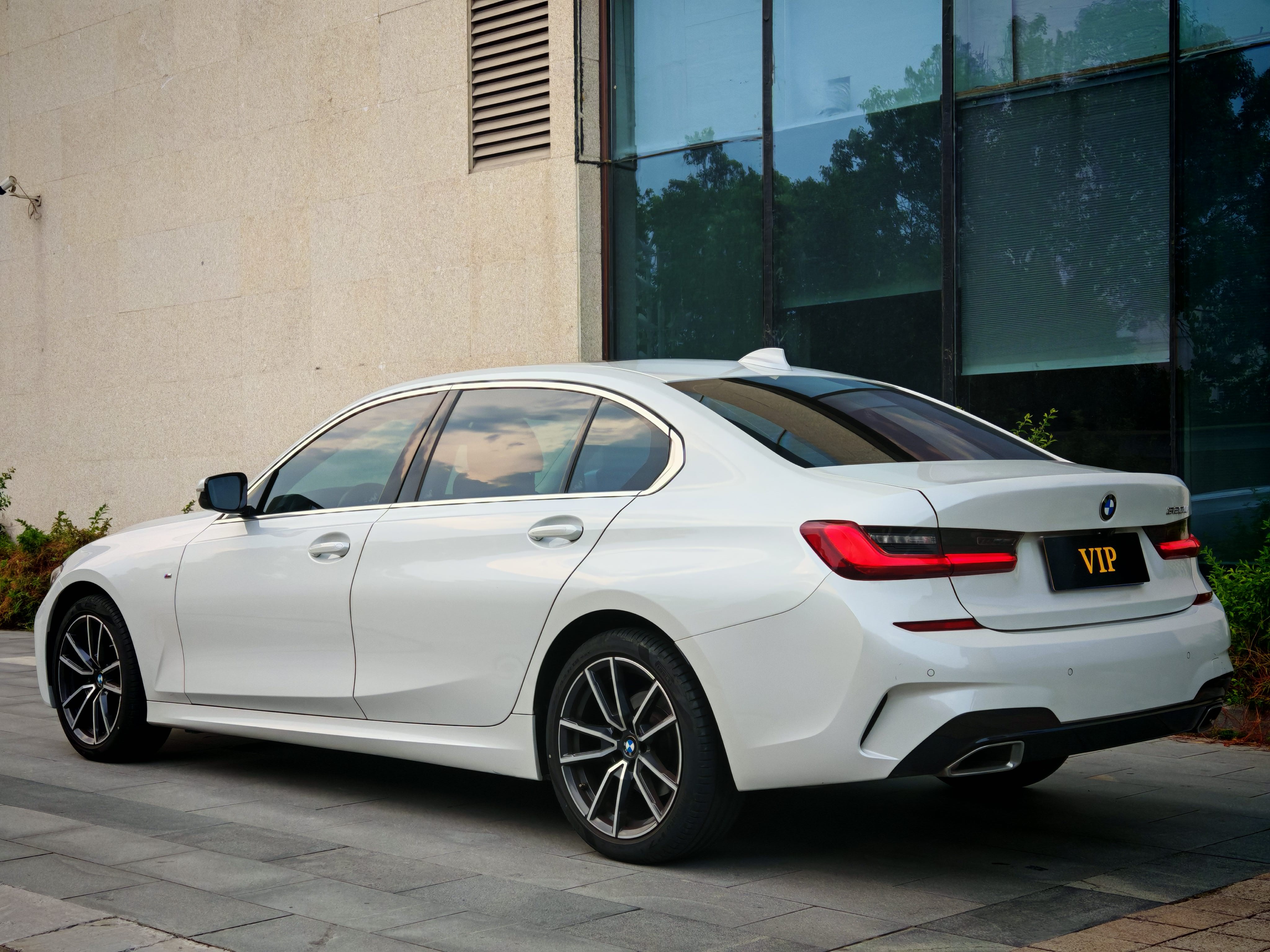BMW 3 Series 2022 #9 BMW 3 Series 2022 car image #9