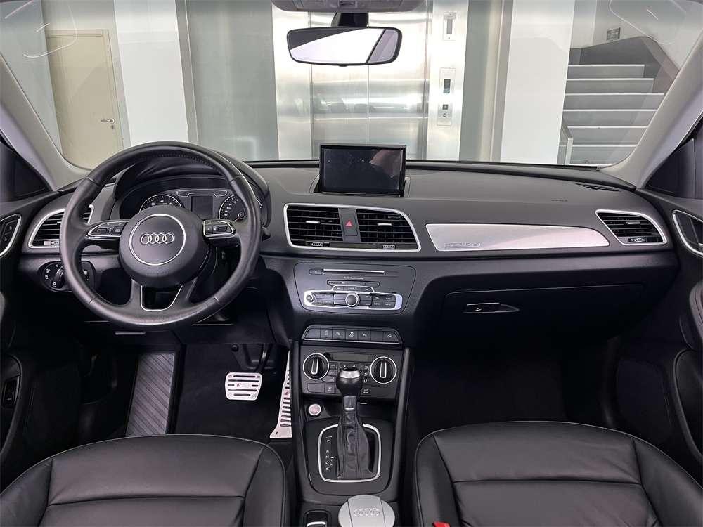 Audi Q3 2017 car image #9