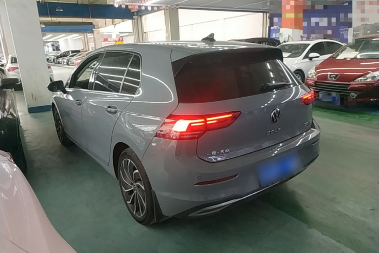 Volkswagen Golf 2021 car image #5