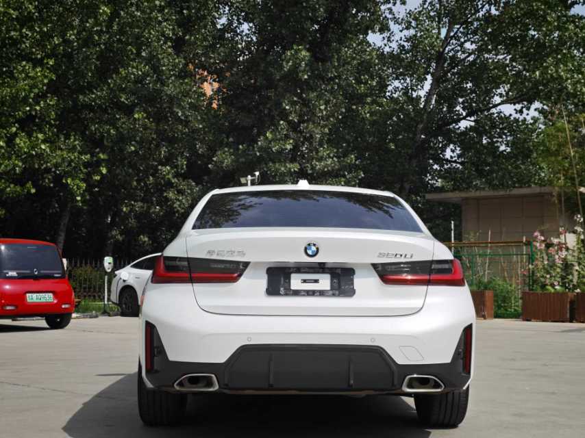 BMW 3 Series 2024 #8 BMW 3 Series 2024 car image #8