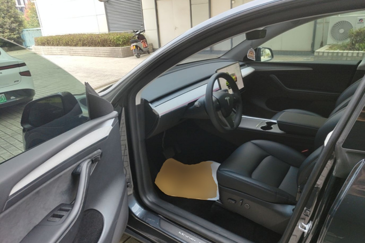 Tesla Model Y 2024 #16 Tesla Model Y 2024 car image #16