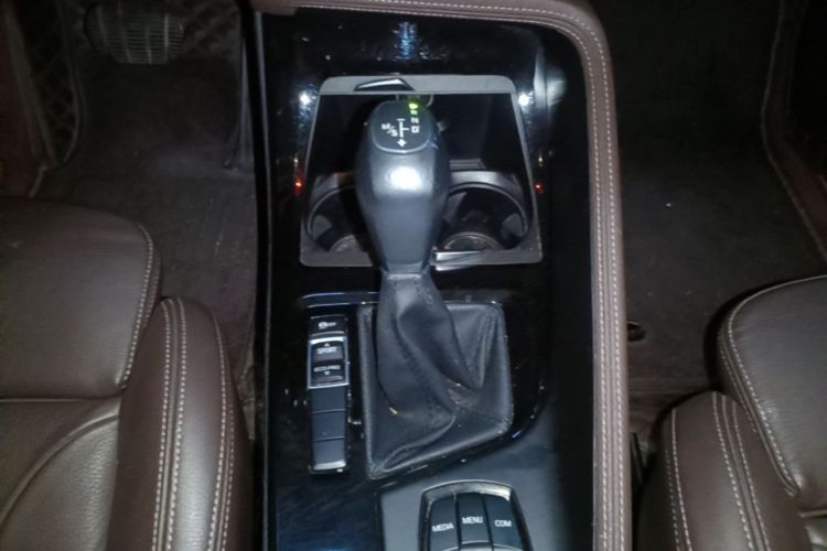 BMW X1 2019 #14 BMW X1 2019 car image #14