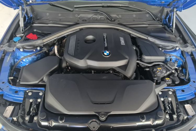 BMW 3 Series 2018 #20 BMW 3 Series 2018 car image #20
