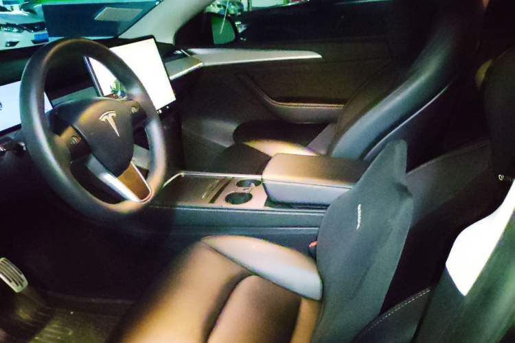 Tesla Model Y 2024 #19 Tesla Model Y 2024 car image #19