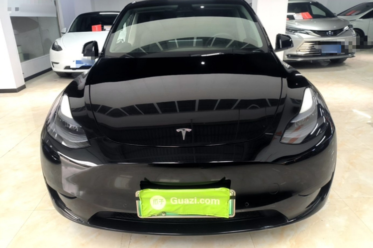 Tesla Model Y 2023 #3 Tesla Model Y 2023 immagine di auto #3