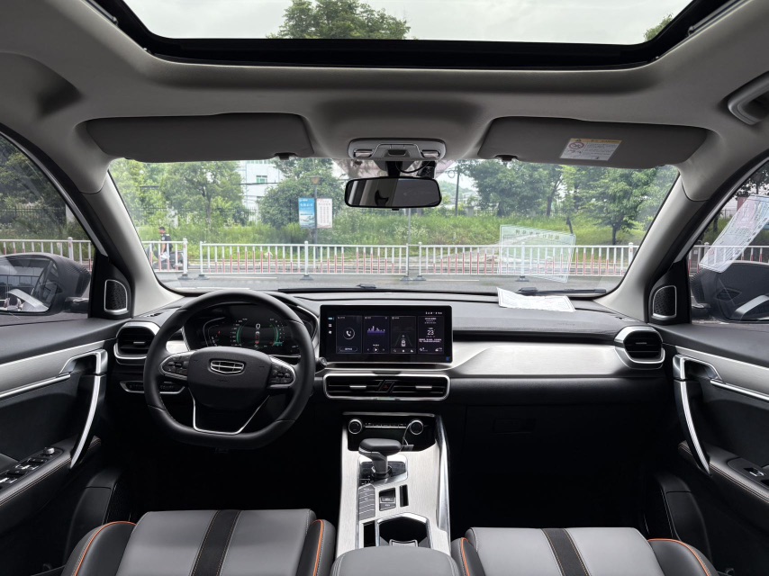 GEELY Coolray 2024 car image #6