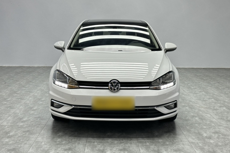 Volkswagen Golf 2018 car image #6