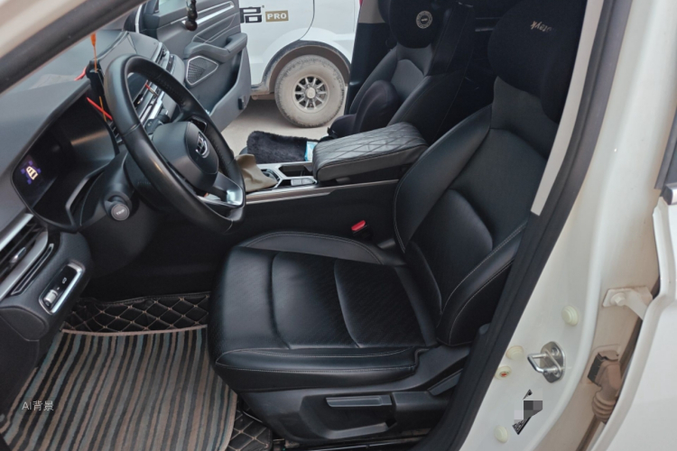 GEELY Emgrand 2023 car image #17