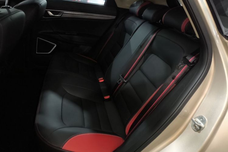 GEELY Emgrand GS 2020 car image #17