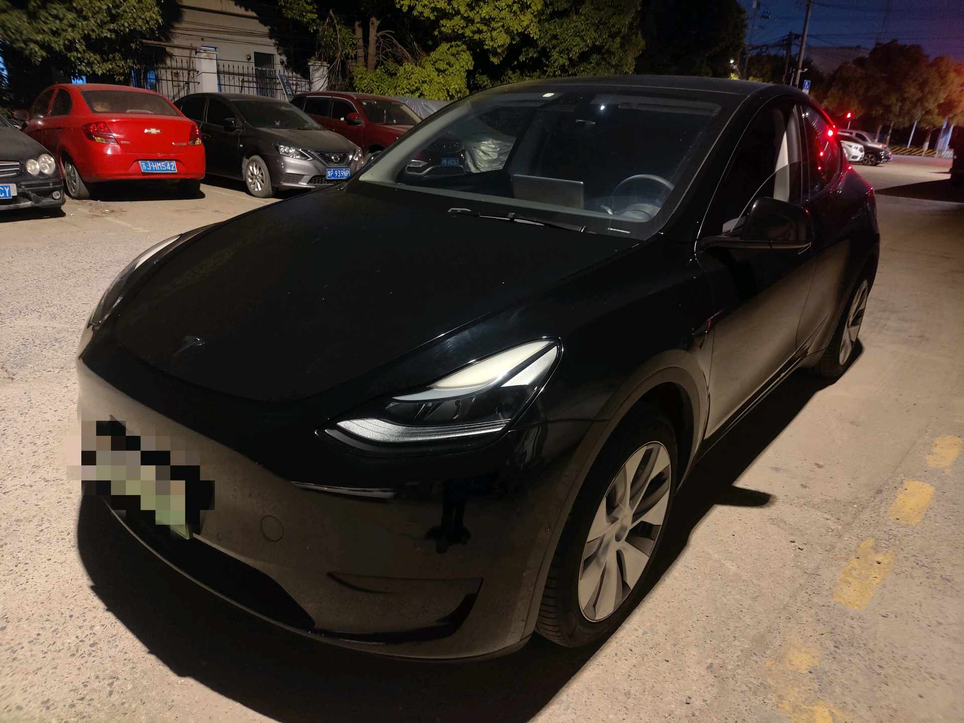 Tesla Model Y 2023 Tesla Model Y 2023 car image