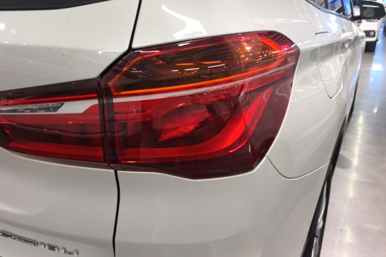 BMW X1 2018 car image #8