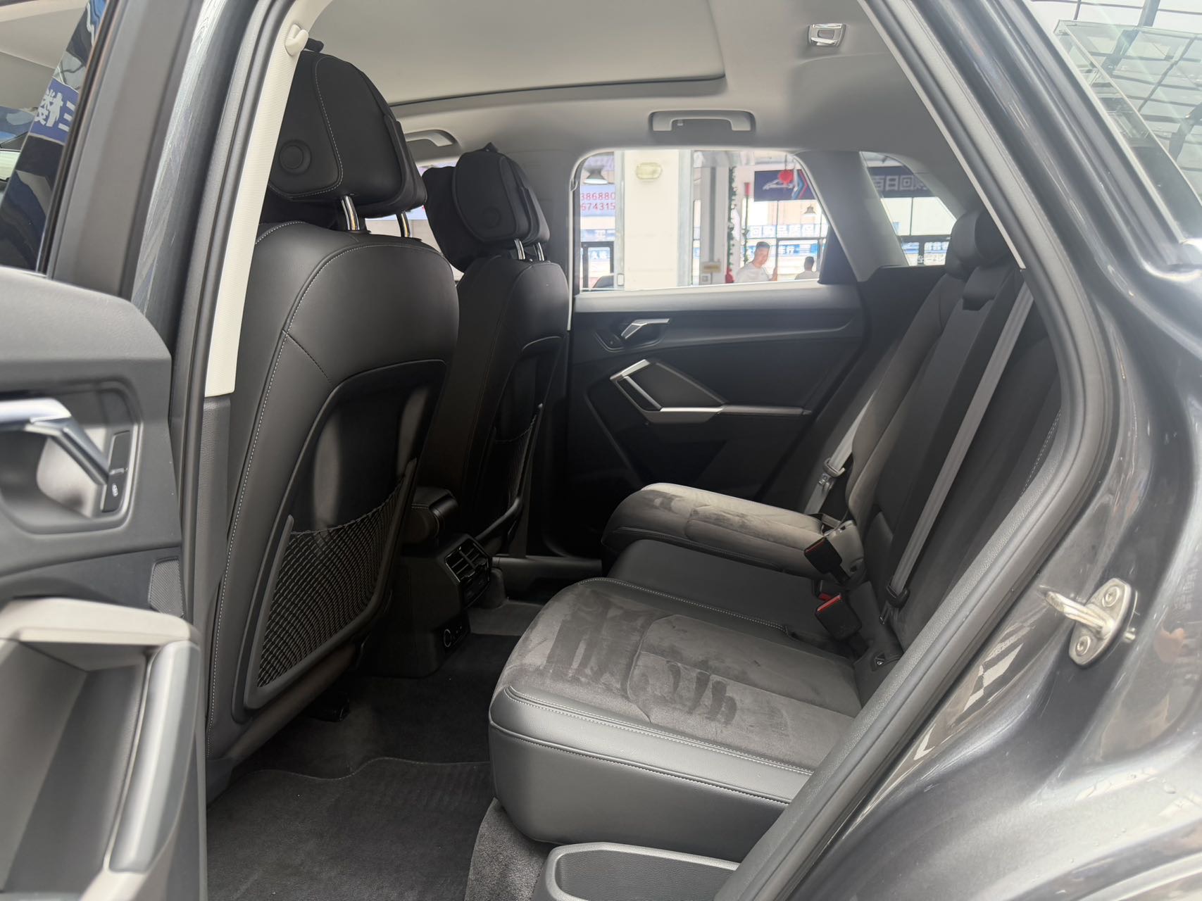 Audi Q3 2023 car image #5