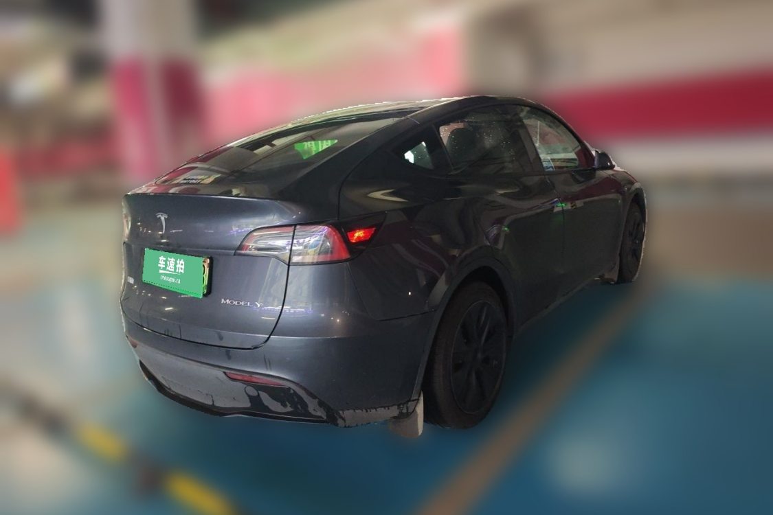 Tesla Model Y 2024 car image #4