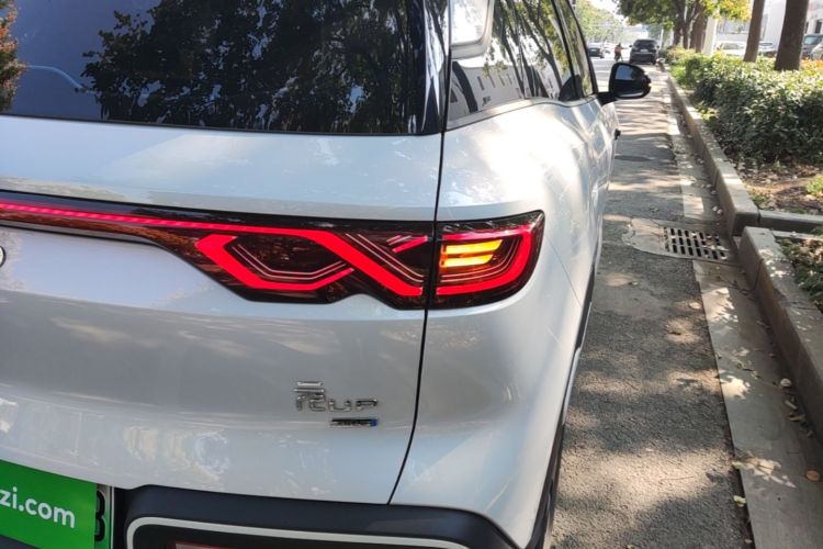 BYD YuanUP 2025 #8 BYD YuanUP 2025 car image #8