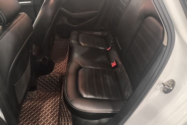 Audi A3 2017 car image #13