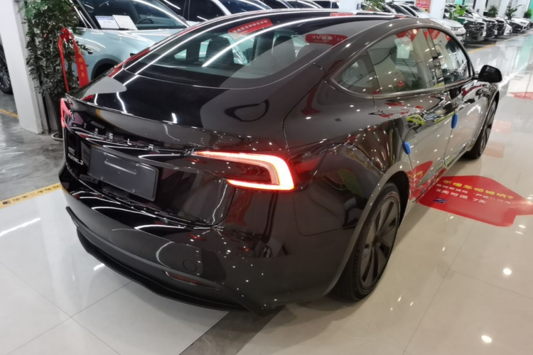 Tesla Model 3 2023 #5 Tesla Model 3 2023 car image #5