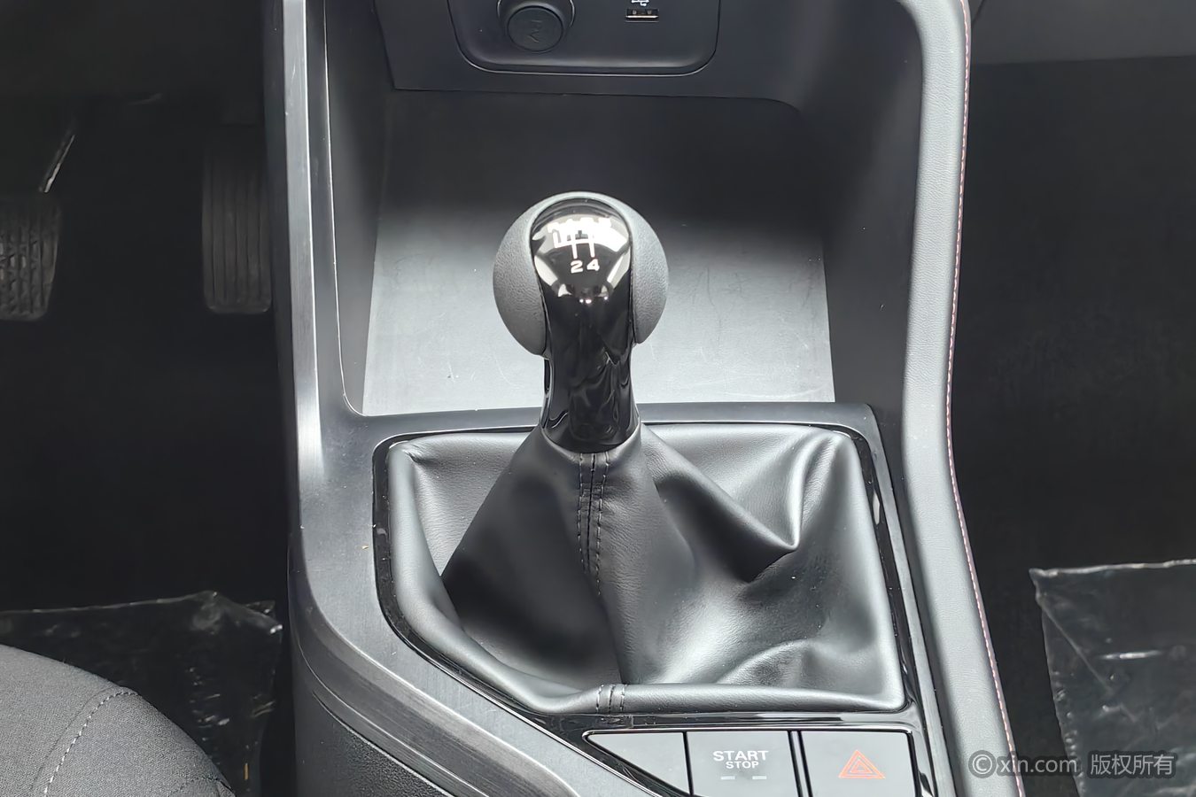 Roewe i5 2025 #14 Roewe i5 2025 car image #14