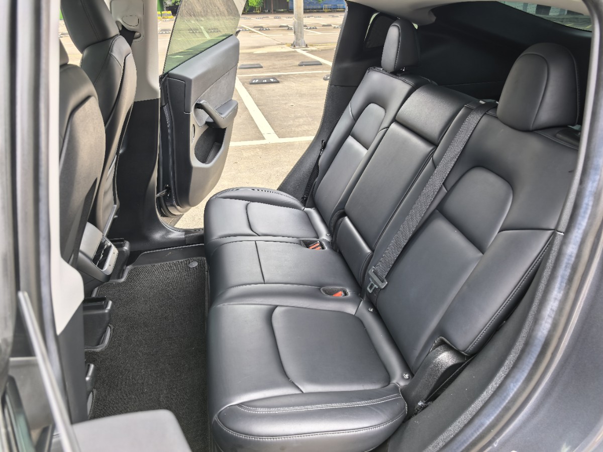 Tesla Model Y 2022 #8 Tesla Model Y 2022 car image #8