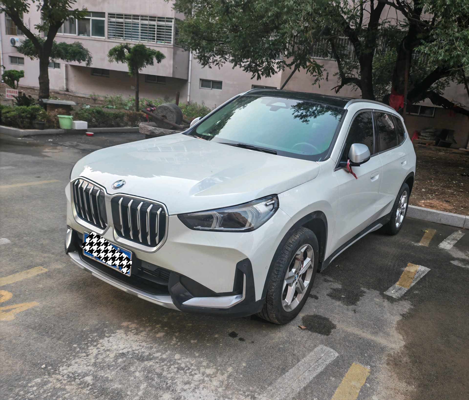 BMW X1 2024 BMW X1 2024 car image