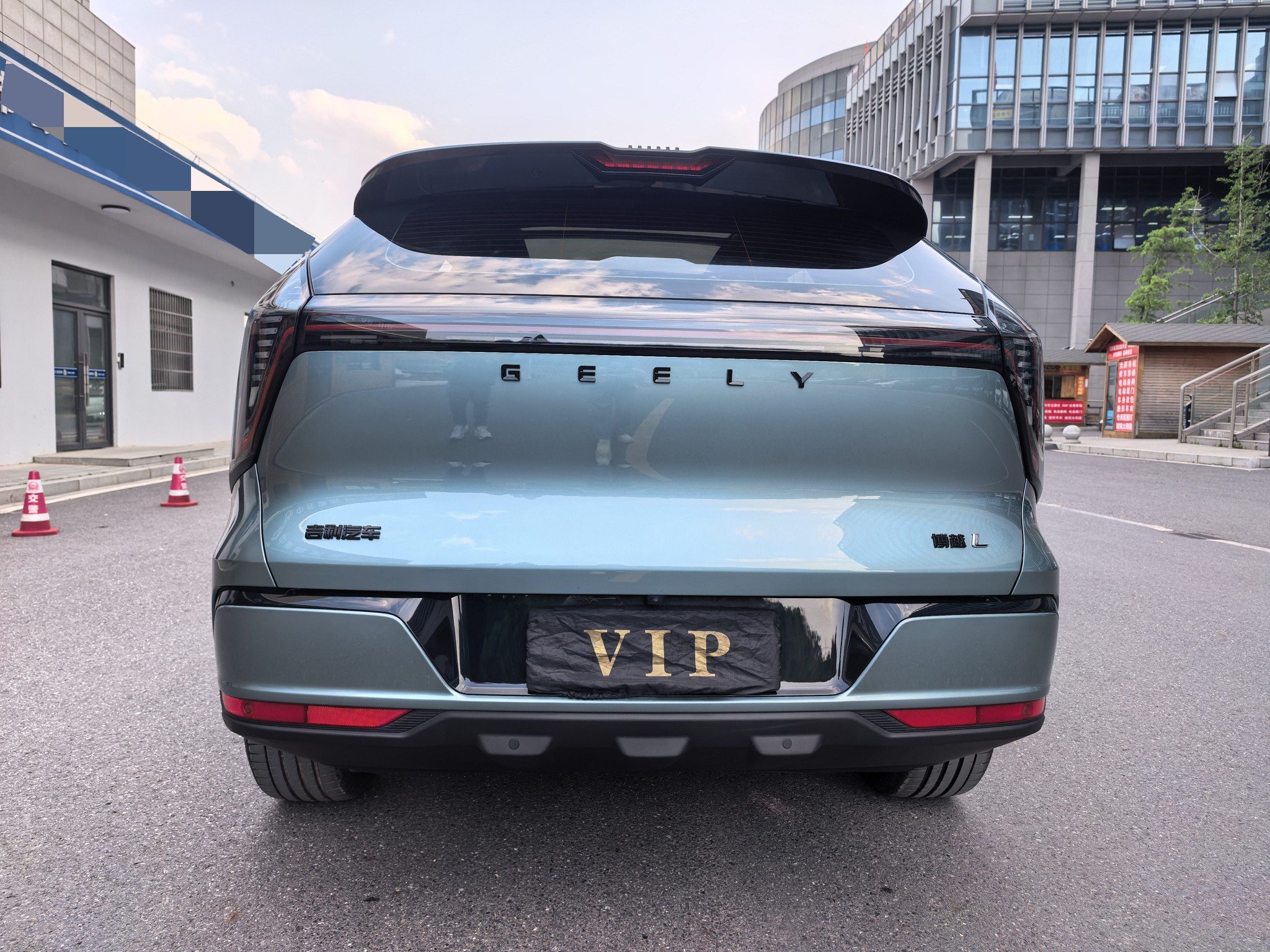 GEELY Boyue L 2025 car image #8