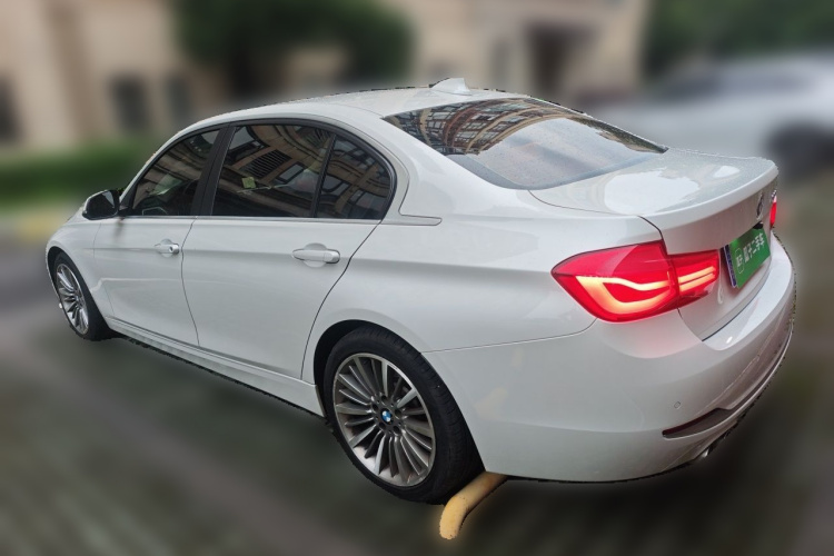 BMW 3 Series 2019 #5 BMW 3 Series 2019 car image #5