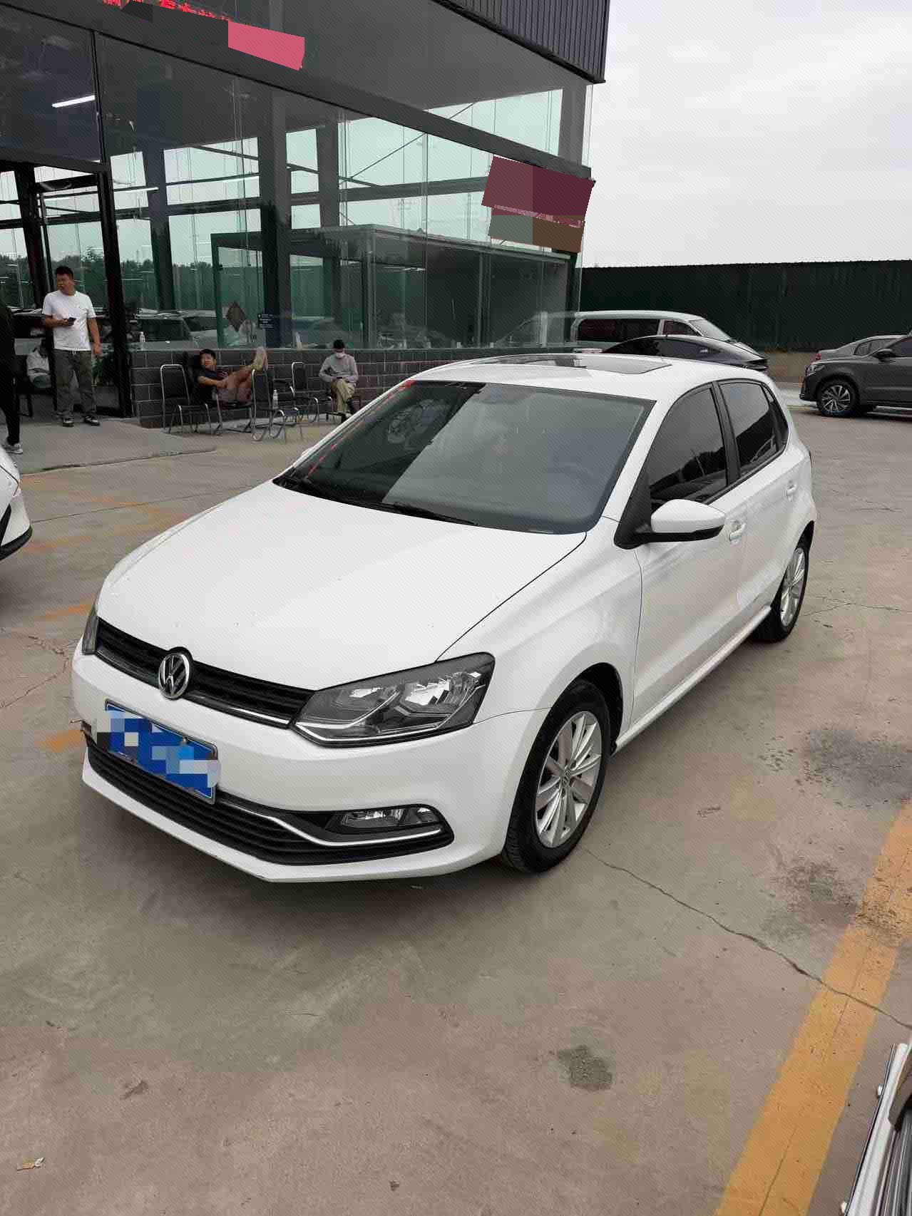 Volkswagen Polo 2014 Volkswagen Polo 2014 car image