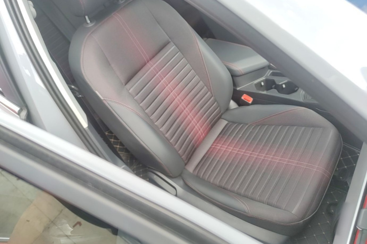 Volkswagen Lavida 2025 car image #24