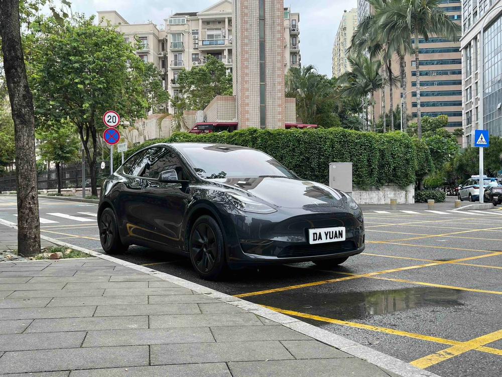 Tesla Model Y 2024 #3 Tesla Model Y 2024 car image #3