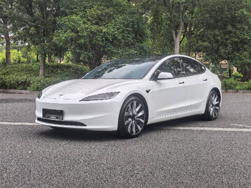 Tesla Model 3 2025 car image 