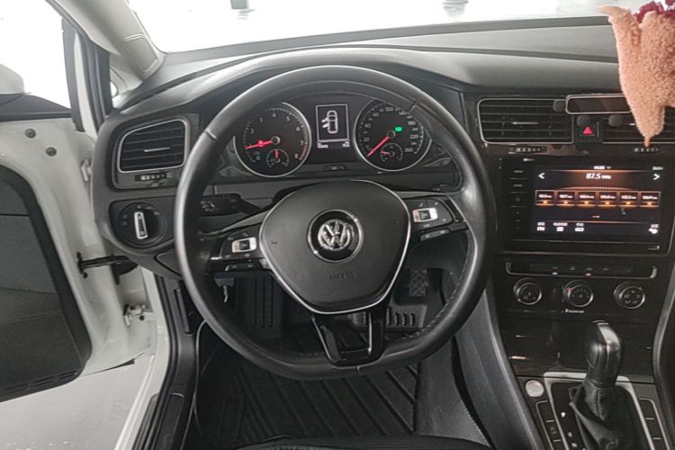 Volkswagen Golf 2020 #11 Volkswagen Golf 2020 car image #11