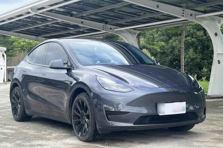 Tesla Model Y 2023 #4 Tesla Model Y 2023 immagine di auto #4