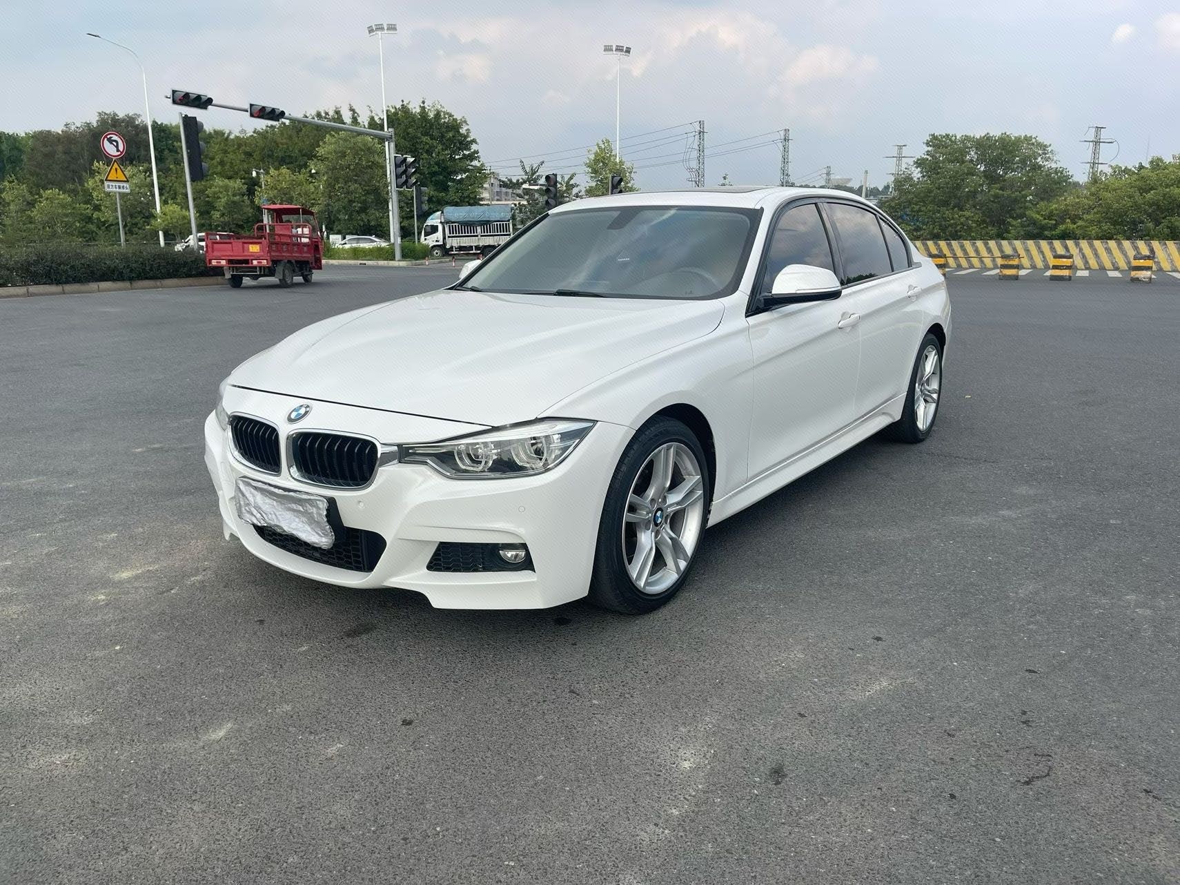BMW 3 Series 2019 BMW 3 Series 2019 immagine di auto